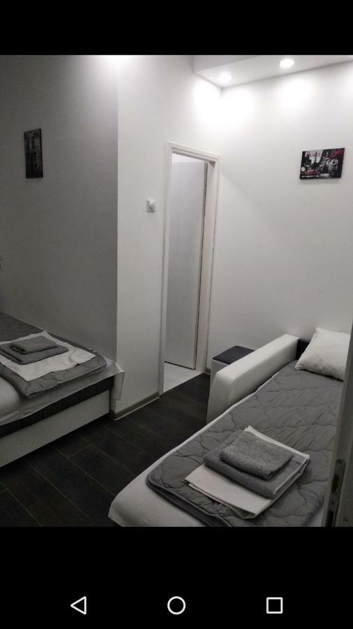Apartmani Pinokio Ni Exterior foto